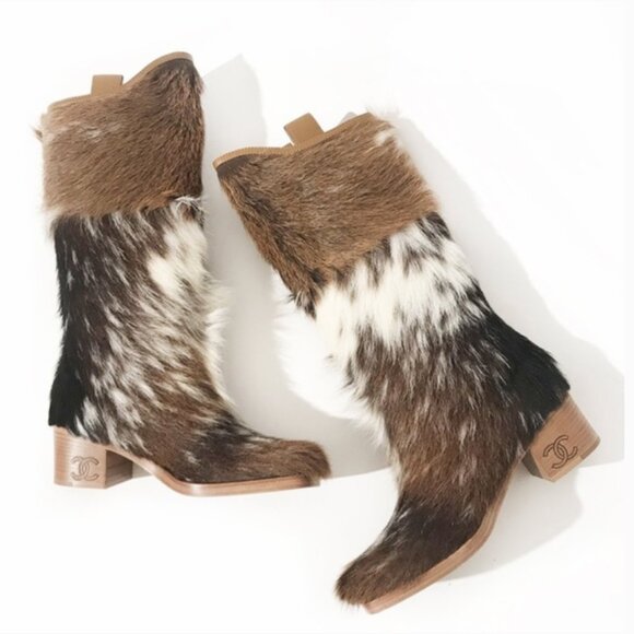 CHANEL 2014 Dallas Aspen Fur-Trimmed  Goat Hair Cowboy Boots 38.5 - Picture 1 of 16